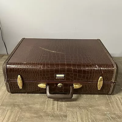 Vintage Samsonite Suitcase Luggage Travel Bag Alligator Pattern Style 4132 • $71.95