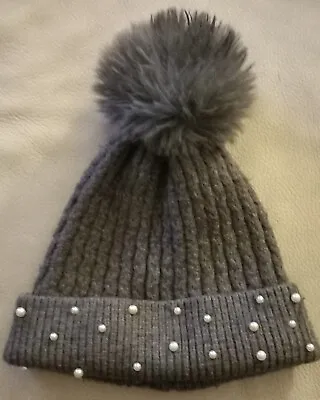 Zara Grey Knitted Pompom Hat Beanie Grey Great  Gift • £3.99