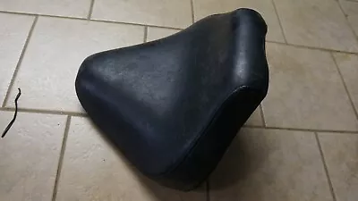 $69.97 • Buy 2002 Yamaha XVS1100 V Star 1100 Custom Front Seat Saddle Pan Base 5EL-00 ST839