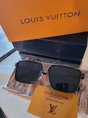 Louis Vuitton $900 Z0350W Gold Evidence Black Limited Edition