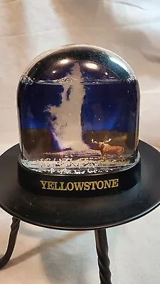 Vintage Yellowstone Old Faithful Plastic Snow Globe Souvenir   B • $20