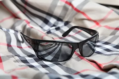 NEW Maui Jim Peahi Polarized Sunglasses 202-02 Black Frame Neutral Grey Lenses • $185