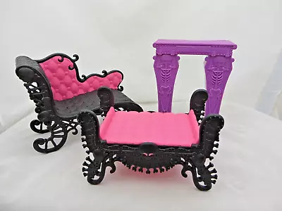 Monster High Freaky Fusion Catacombs Chaise Lounge Loveseat Table Furniture Lot • $17.16