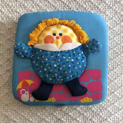 Vintage 1977 FISHER PRICE HUMPTY DUMPTY ON WALL Cloth Rattle Pillow Doll • $13.99