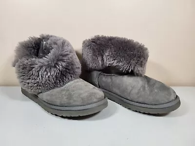 UGG Bailey Button Grey Boots Women's Size 8 • $32.50