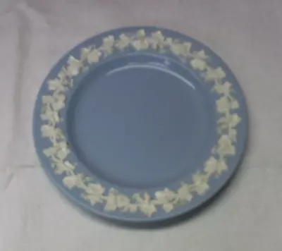 £15 • Buy Wedgwood Of Etruria & Barlaston Embossed Queens Ware White On Blue  Side Plate