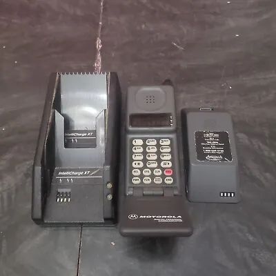 Vintage Motorola Cell Phone FH09HLD8443BG Flip Ameritech W/ IntelliCharger XT • $49.95