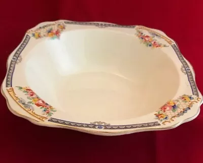 Beautiful Vintage J&G Meakin Sol England Serving Bowl • £15