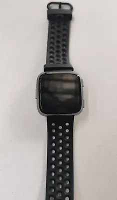 1x FITBIT VERSA SPECIAL EDITION SMARTWATCH - Faulty • $35.99