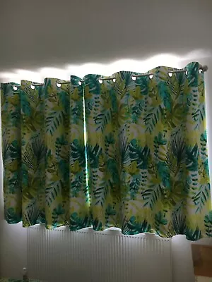 Curtains • £5