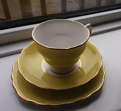 Colclough Bone China Yellow - Tea Cup Saucer & Plate Trio Set • £10.99