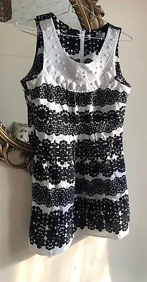 £9.99 • Buy Dorothy Perkins Summer Black & White Beaded Floral Cotton Mini Skater Dress 10s