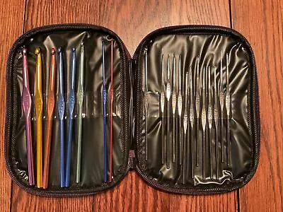 21 Piece Set Of Boye Aluminum And Steel Crochet Hooks Set With Zippered Case • $19.99