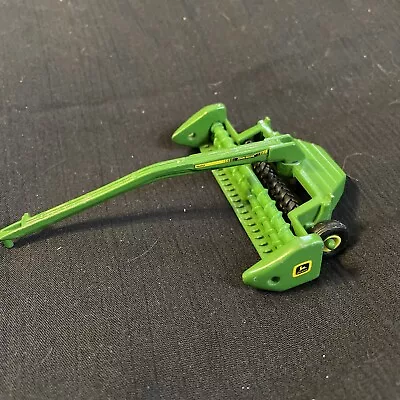 1/64 Scale ERTL John Deere 1600 Pull Behind Farm Implement Mower Conditioner Toy • $12.30