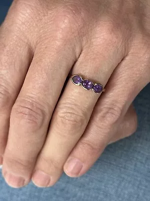 9ct Gold Vintage 3 Stone Amethyst Ring. • $3.98