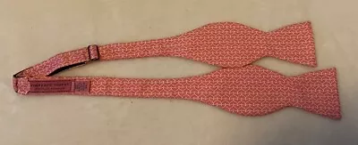 Vineyard Vines 100% Silk Pink Whale Print Adjustable Bow Tie • $14.99