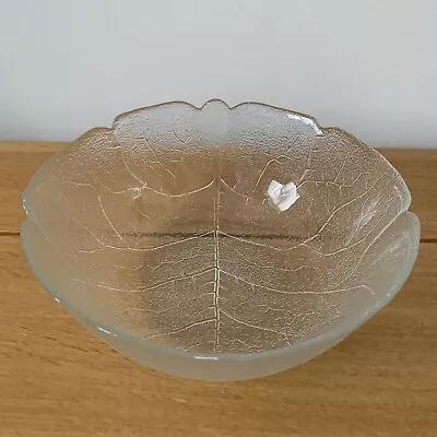 £12.99 • Buy Arcoroc Aspen Leaf French Clear Glass Serving Bowl Made In France 23cm Wide