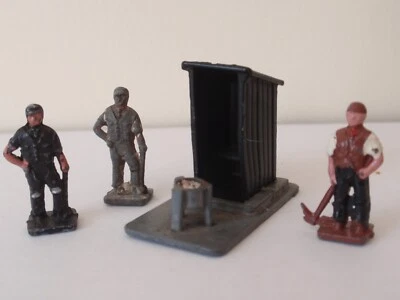 £7.99 • Buy Wardie Master Models No. 34 Watchmans Hut & Three Figures Diecast Oo Gauge