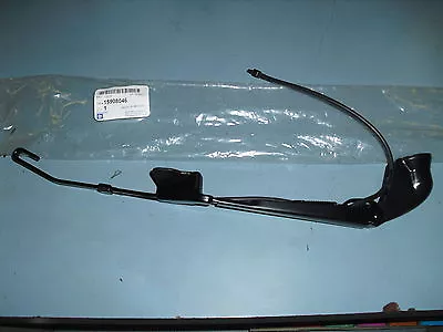 2002-2006 Trailblazer Envoy Bravada Rear Window Wiper Washer Arm OEM 15908046 • $40.27