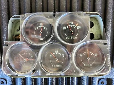  Chevrolet C3 Corvette Center Gauge Cluster  • $85