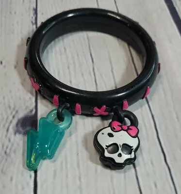 MONSTER HIGH Skull Plastic Charm Bracelet • $5.30