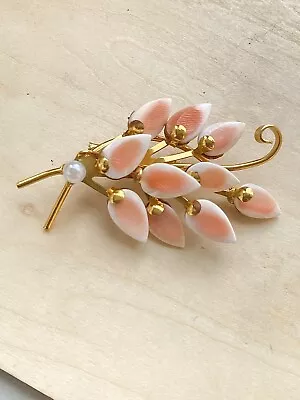 VTG Peach & White Glass Imitation Pearl Costume Jewelry Flower Brooch • $2.91