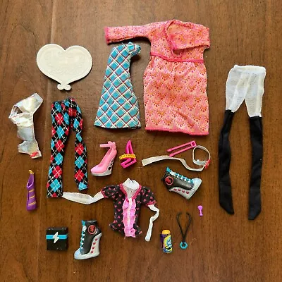 Mattel Monster High Doll Clothes Shoes & Accessories Lot • $1.04