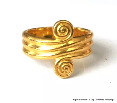 Vtg Ring SIGNED MMA Metropolitan Museum Of Art Gold Tone SIZE 7.5 Jewelry Lot I • $1.99