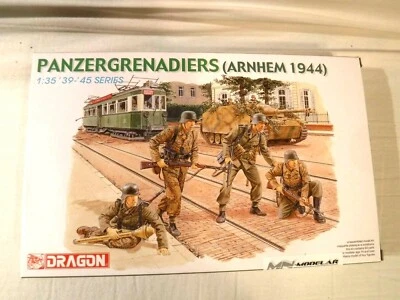 $29.53 • Buy 1/35 Dragon 4 German Panzergrenadiers Arnhem 1944 W/ Equipment & Weapons # 6161