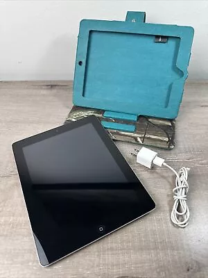 Apple IPad 2 (2nd Gen) A1395 Silver 16 GB Bundle • $28