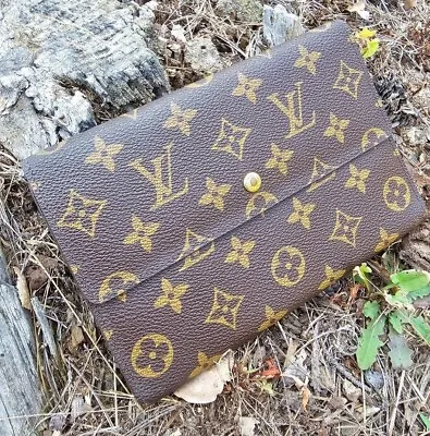 Vintage Louis Vuitton Wallet • $185