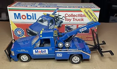 Mobil  1/24 1995 Chevy Silverado Tow Truck Collectible Toy Truck Model • $11.99