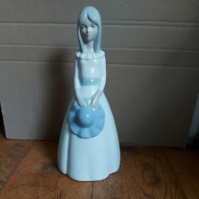 £8.99 • Buy VALENCIA Porcelain * Vintage Lady With Bonnet Figurine * 9  (23cm) Tall * 