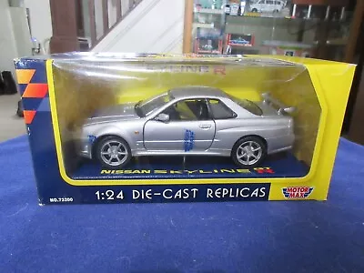 MotorMax 1:24 Nissan Skyline GT-R Silver R33 • $29.99