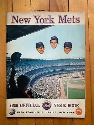1969 NEW YORK METS Yearbook - Rare & Vintage MLB Souvenir ! • $19.99