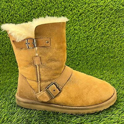 UGG Short Dylyn Womens Size 9 Brown Classic Outdoor Sheepskin Boots 1001202 • $59.99