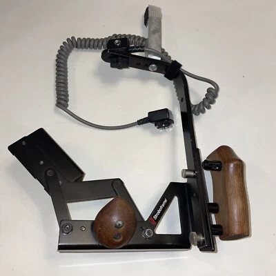 $15 • Buy Stroboframe Professional Camera Bracket W/ Nikon SC-17 Flash Cord PRE-OWNED