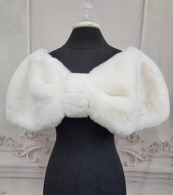 Victorian Trading Co White Faux Fur Wrap Bow Stole 6A • $79.99