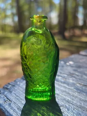 Vintage Wheaton FISCH'S Bitters GREEN Mini Glass Bottle FISH SHAPED • $15.99