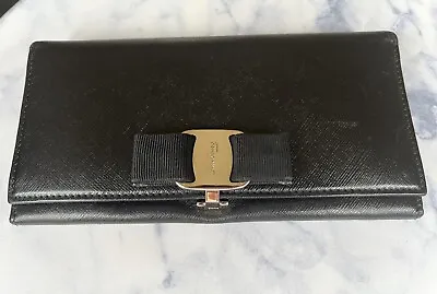 Salvatore Ferragamo Black Leather Vara Bow Flap Wallet In Excellent Condition • $260