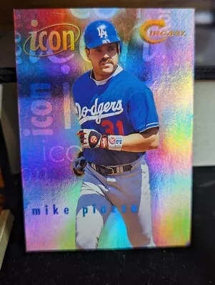 Mike Piazza 1997 Circa Icon Dodgers #8  Refractor • $0.99