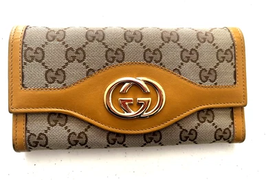 $225 • Buy GUCCI GG Canvas Sukey Canvas Continental Wallet - REDUCED