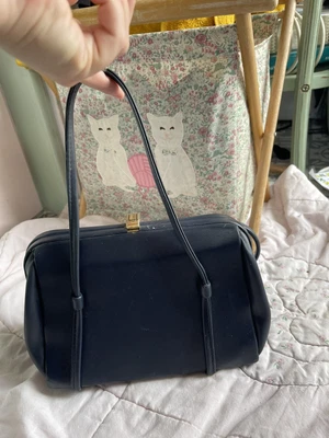 £10 • Buy Maclaren VINTAGE LADIES TWO HANDLED CLASP HANDBAG