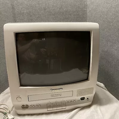 Vintage Panasonic Omnivision 13” Color TV VCR VHS Player Combo PV-M1358W W/Anten • $114.99