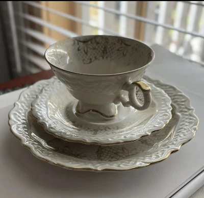 $45 • Buy Vintage Bavaria Elfenbein Porzellan Teacup/Saucer 3 Piece Trio Set Bone China