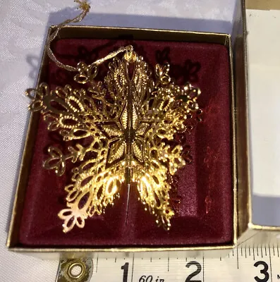 Marshall Fields Chicago 24 Kt Gold 3D Snowflake Ornament • $39.95