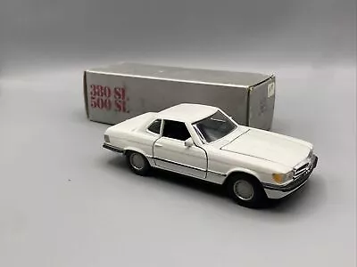 1/43 NZG Modelle Mercedes-Benz 380/500 SL White Part # 284 • $0.99