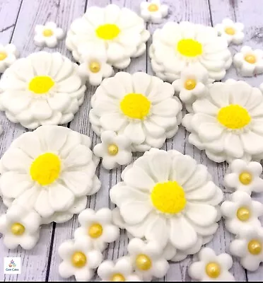 30 Edible White & Yellow Fondant Flowers Daisies Cake Decor Wedding Birthday • £5.99