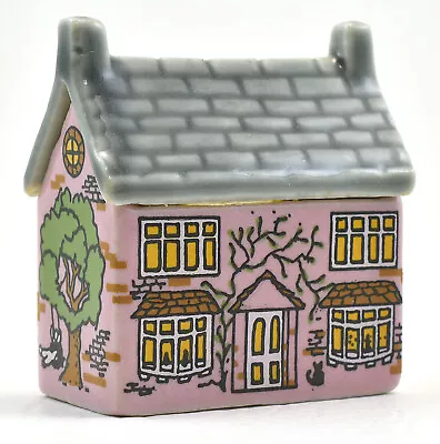 Wade The Pink House Village Of The Broadlands Party Crackers 1988 • £163.73