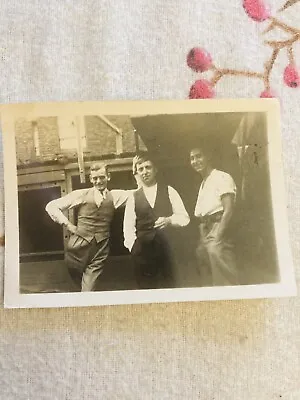 Manchester England Vintage Photo Pigeon Fanciers Backyard Neighbours Hobby • £3.25